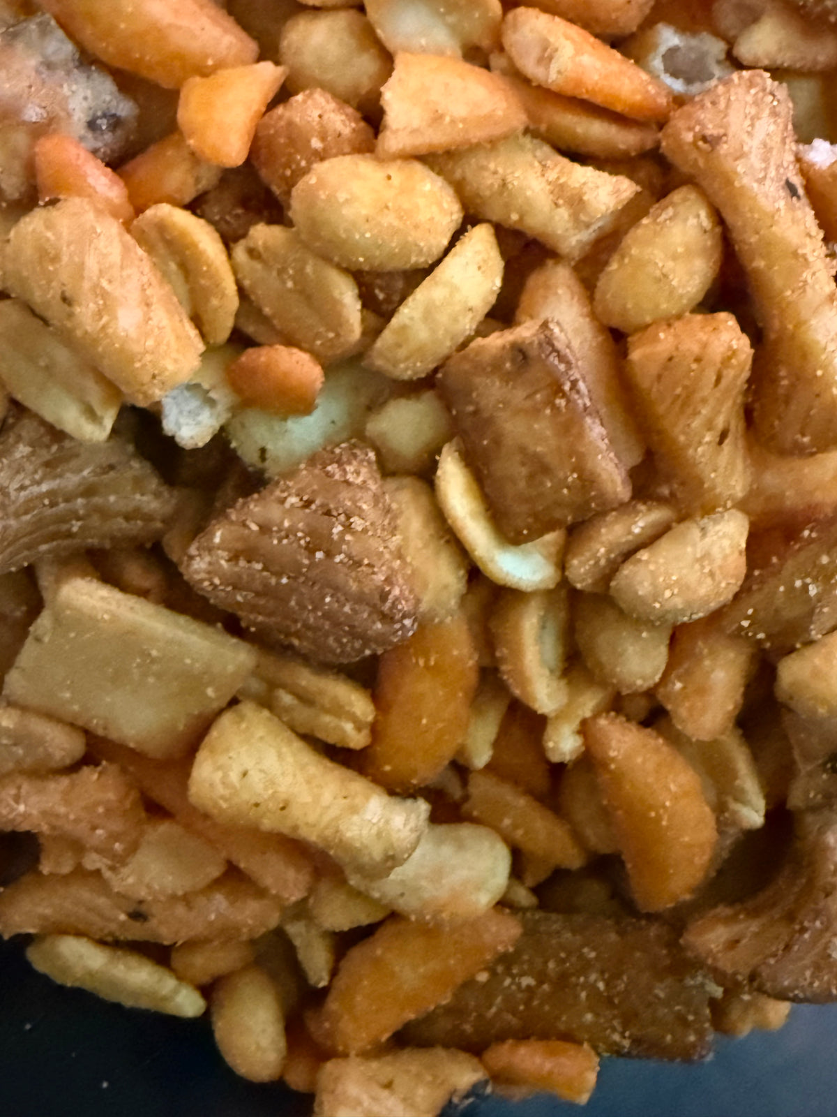 Spicy Mango Snack Mix